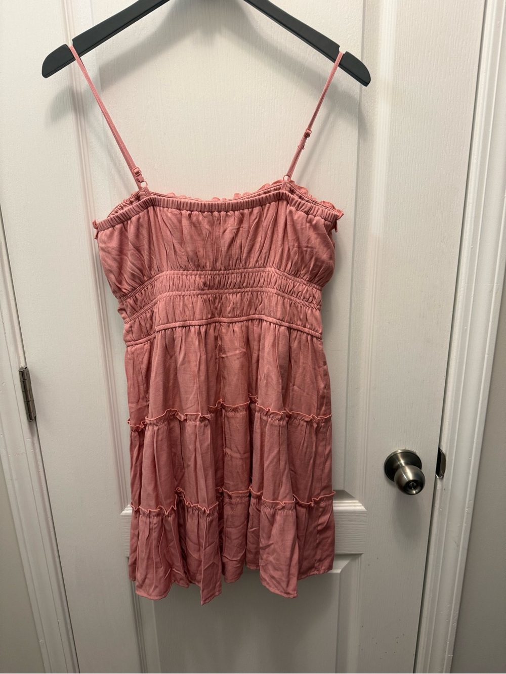 Trixxi Dusty Rose Smocked Waist Ruffle Mini Dress L Francesca's Boho - Picture 6 of 7